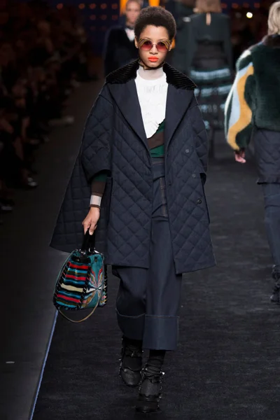 Look 22